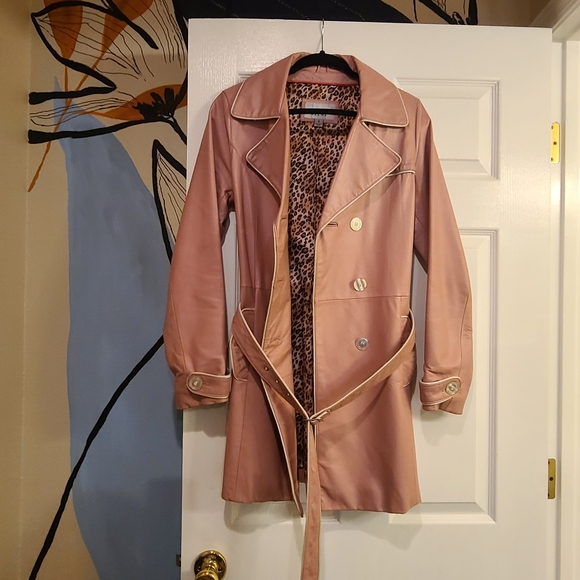 Pink women's leather jacket - Picture 3 of 3